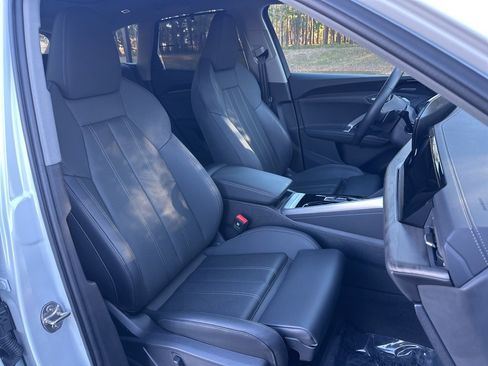 Used 2025 Audi Q5 Premium Plus w/ Premium Plus image 15