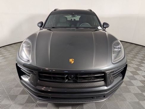 Used 2025 Porsche Macan image 10