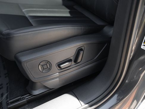Certified 2025 Audi Q5 Premium w/ Convenience Package AWD/4WD image 20
