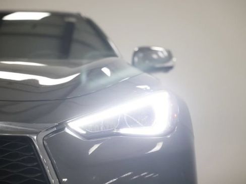 Used 2021 INFINITI Q60 3.0t Luxe w/ Essential Package RWD image 3