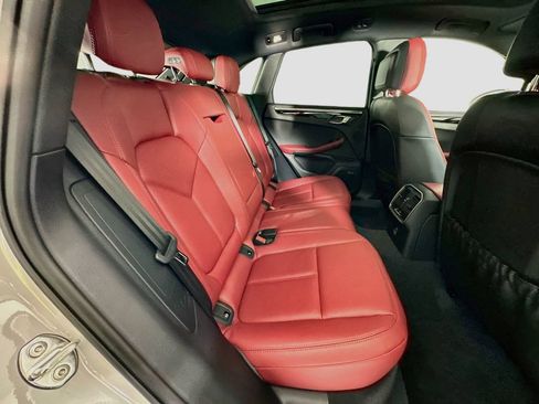 Certified 2026 Porsche Macan AWD/4WD image 29