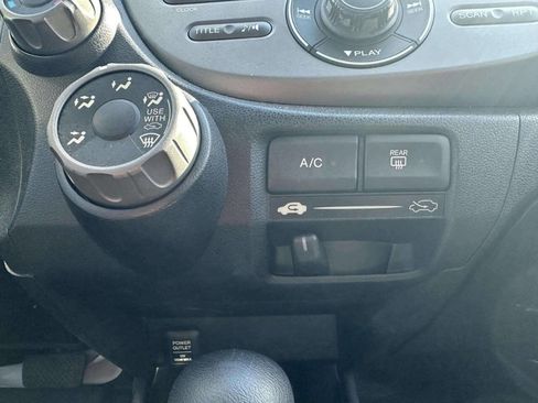 Used 2010 Honda Fit Sport image 30