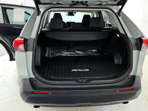 Certified 2023 Toyota RAV4 XLE w/ Convenience Package AWD/4WD image 20