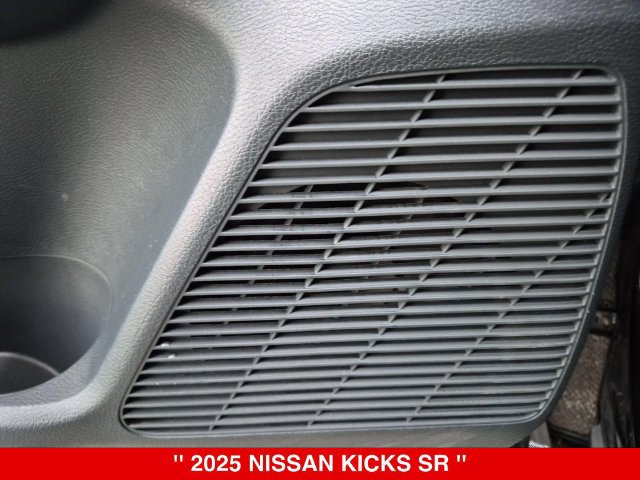 Certified 2025 Nissan Kicks SR AWD/4WD image 14