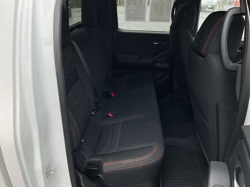 Used 2023 Nissan Frontier PRO-4X w/ Pro Convenience Package AWD/4WD image 19