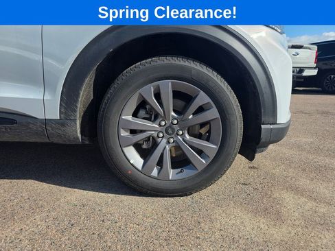 Used 2026 Ford Explorer Active w/ Active Comfort Package AWD/4WD image 11