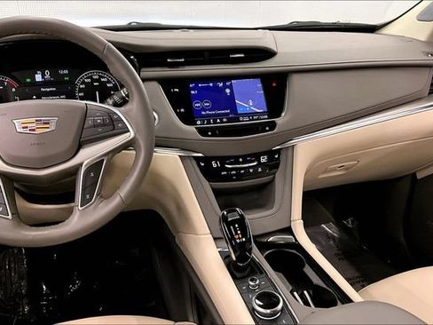 Used 2024 Cadillac XT5 Premium Luxury FWD image 7