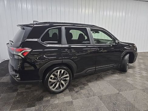 Used 2025 Subaru Forester Touring AWD/4WD image 3