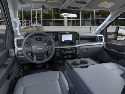 New 2026 Ford F550 4x4 Regular Cab Super Duty image 9