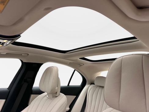 New 2026 Mercedes-Benz E 450 E 450 4MATIC Sedan image 22