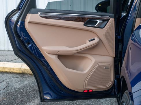 New 2026 Porsche Macan S image 34