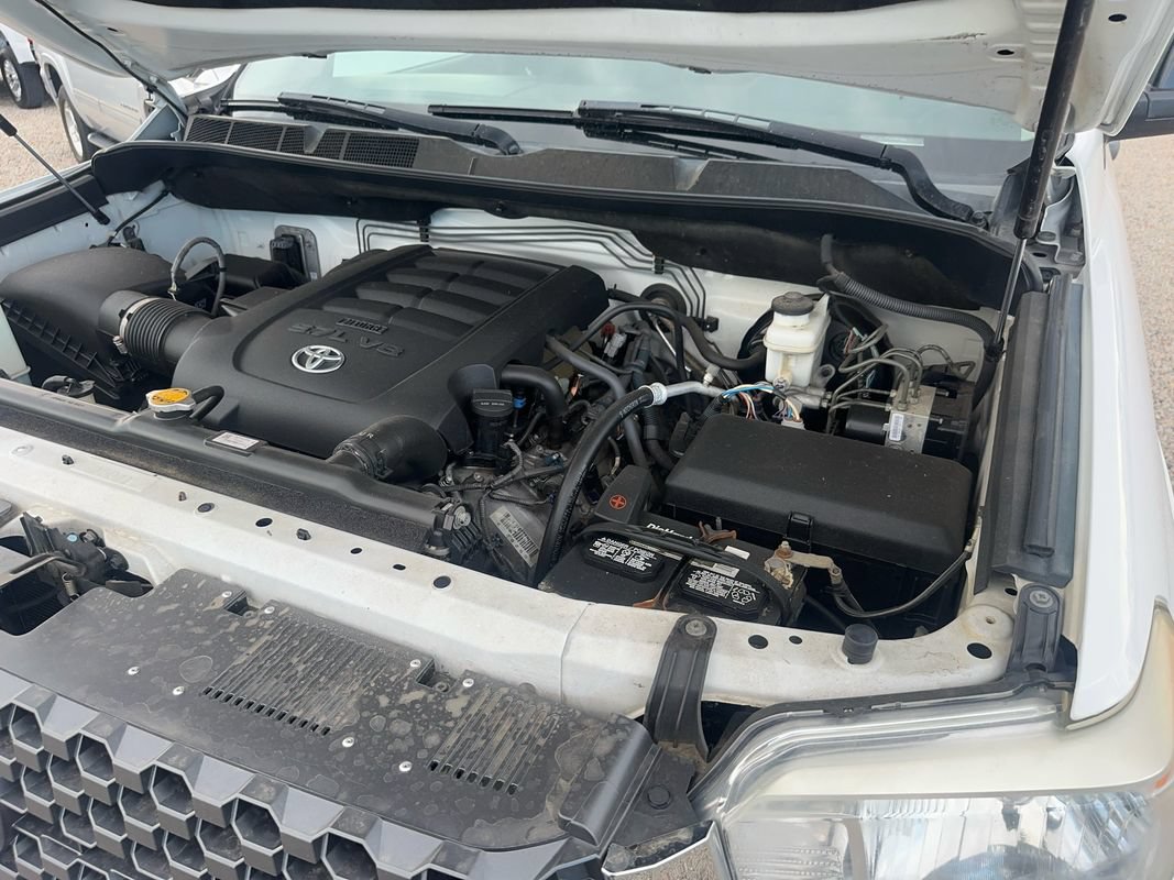 Used 2017 Toyota Tundra SR5 w/ SR5 Upgrade Package AWD/4WD image 45