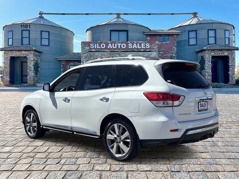 Used 2016 Nissan Pathfinder Platinum image 3