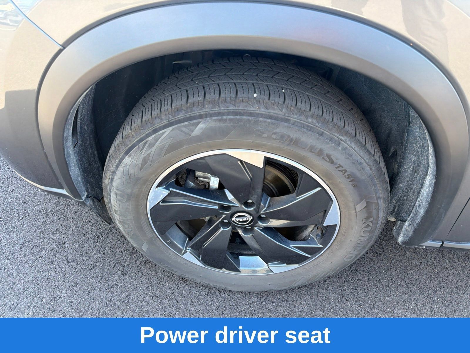 Used 2025 Nissan Rogue SV AWD/4WD image 27