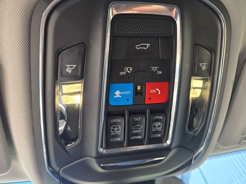 Used 2022 Jeep Grand Cherokee Limited 4xe w/ Luxury Tech Group II image 14