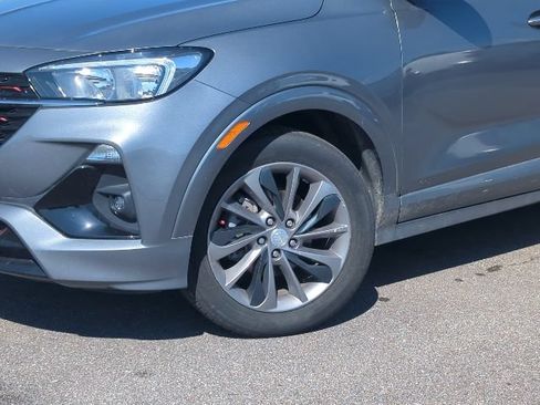 Used 2022 Buick Encore GX Select w/ Sport Touring Package FWD image 2
