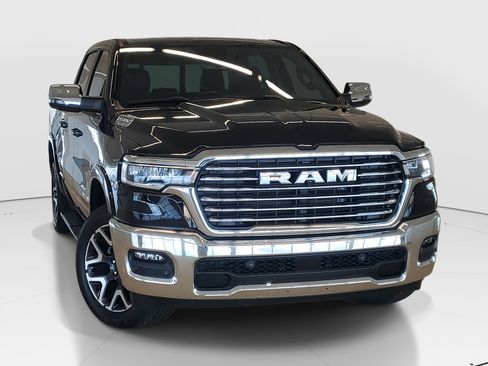 Used 2025 RAM 1500 Laramie AWD/4WD image 2