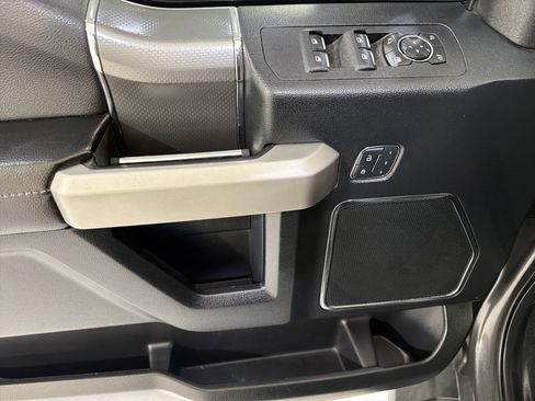 Used 2015 Ford F150 Lariat image 14