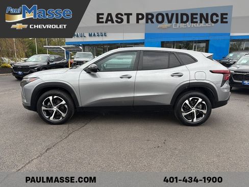 Certified 2024 Chevrolet Trax RS FWD image 4