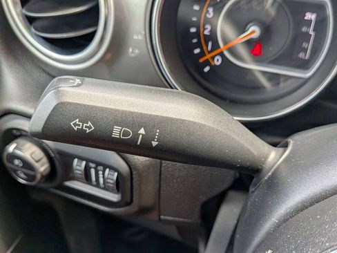 Used 2020 Jeep Gladiator Overland w/ Trailer Tow Package image 27