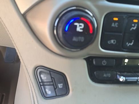 Used 2016 GMC Yukon XL Denali w/ Open Road Package image 4