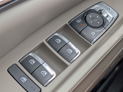 New 2026 Kia Carnival SX FWD image 35