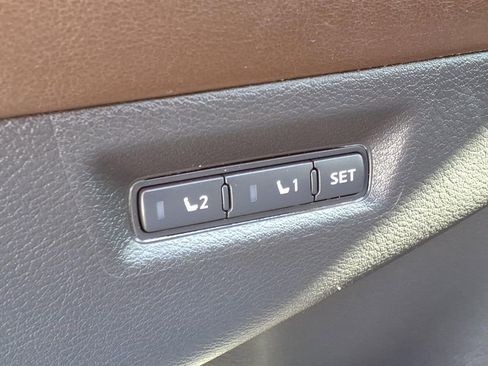 Used 2017 Nissan Murano SL w/ SL Technology Package image 16