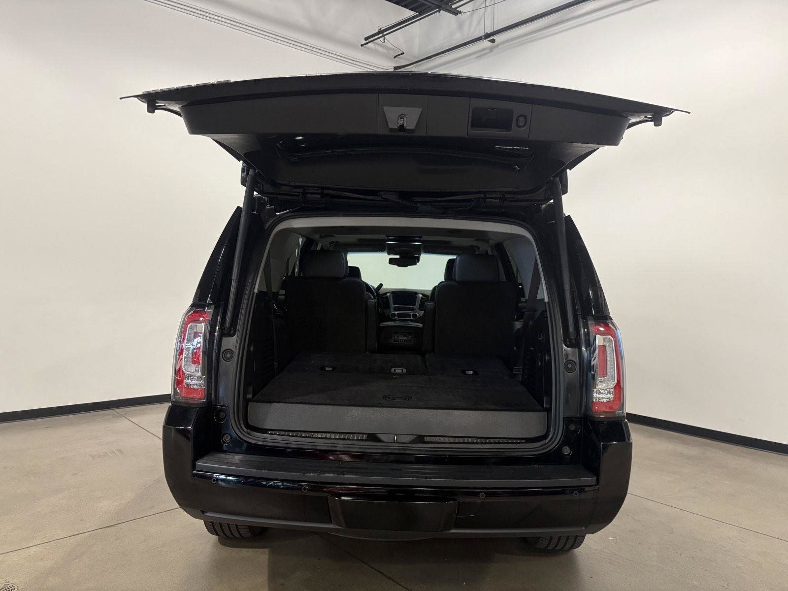 Used 2016 GMC Yukon SLT w/ Open Road Package AWD/4WD image 48