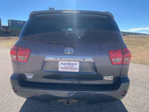 Used 2008 Toyota Sequoia Platinum image 4