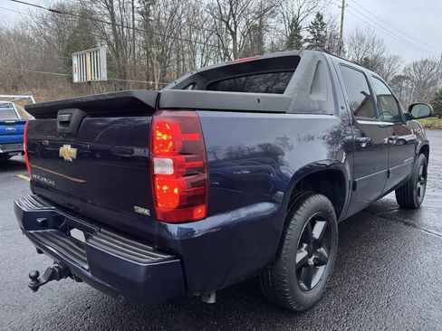 Used 2012 Chevrolet Avalanche LT image 6