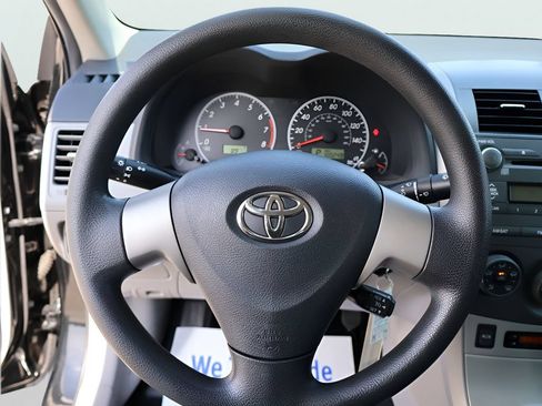 Used 2011 Toyota Corolla LE FWD image 26