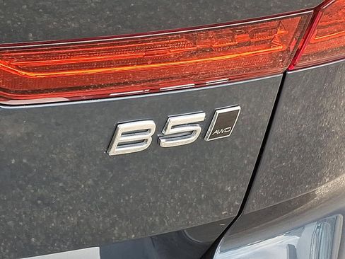 Certified 2024 Volvo XC60 B5 Core w/ Climate Package image 33