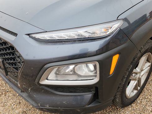 Used 2019 Hyundai Kona SE image 2