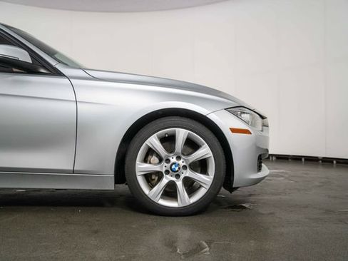 Used 2013 BMW 335i xDrive Sedan AWD/4WD image 11