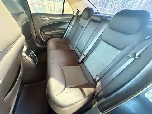 Used 2019 Chrysler 300 Touring w/ Sport Appearance Package image 19