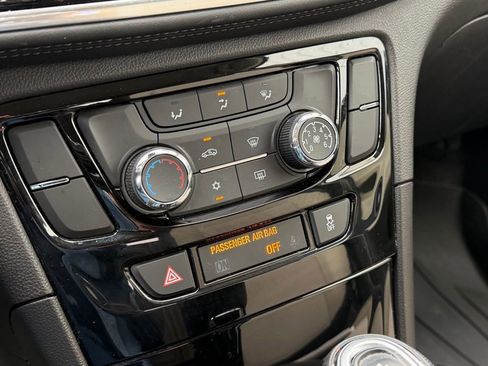 Used 2018 Buick Encore Preferred image 22