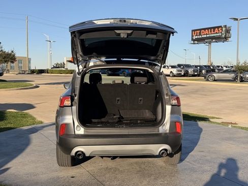 Certified 2022 Ford Escape S image 4