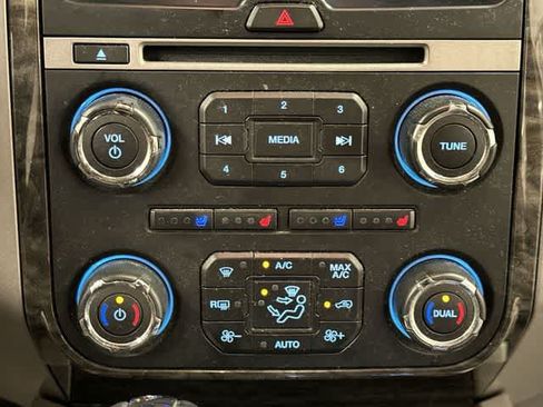 Used 2017 Ford Expedition EL Limited w/ Equipment Group 301A AWD/4WD image 16
