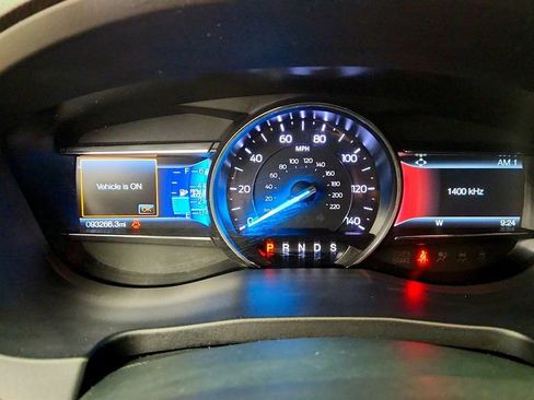 Used 2018 Ford Explorer XLT w/ Equipment Group 202A AWD/4WD image 15