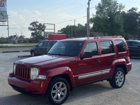 Used 2012 Jeep Liberty Sport AWD/4WD image 11