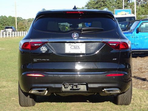 Used 2022 Buick Enclave Essence w/ Experience Buick Package image 5