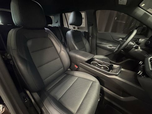 Used 2025 Chevrolet Equinox LT w/ Convenience Package II FWD image 37