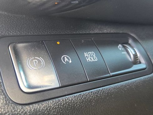 Used 2025 Chevrolet Equinox LT w/ Convenience Package II FWD image 12