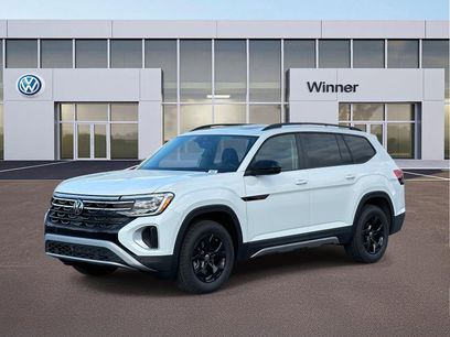New 2025 Volkswagen Atlas Peak Edition SE