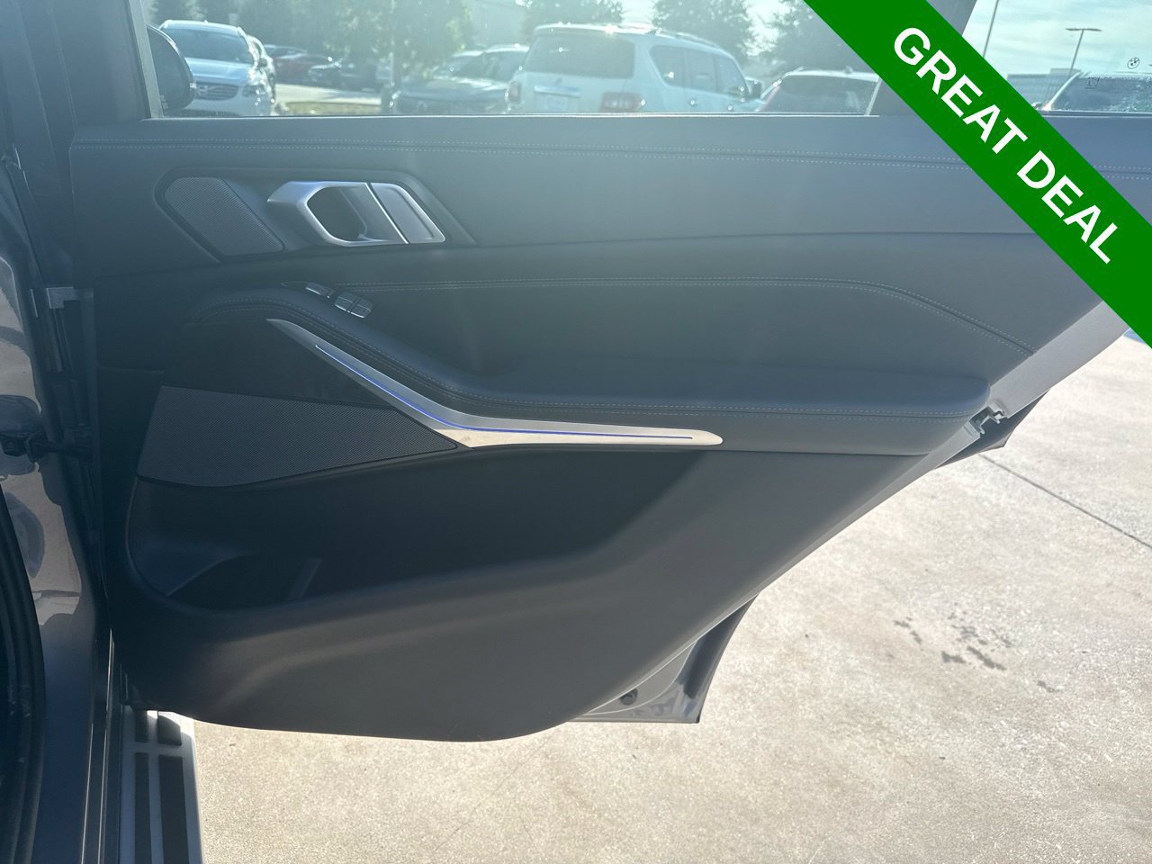 Used 2025 BMW X7 xDrive40i w/ Premium Package AWD/4WD image 15