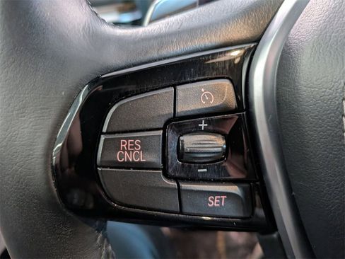 Used 2017 BMW 540i xDrive image 18