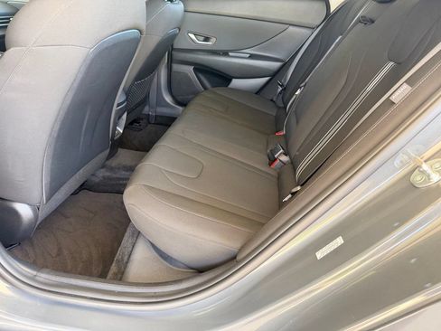 Used 2024 Hyundai Elantra SEL w/ Convenience Package FWD image 30