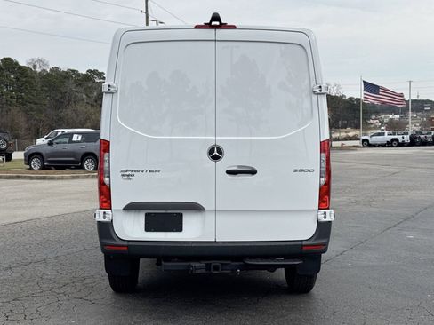 Used 2025 Mercedes-Benz Sprinter 2500 image 14