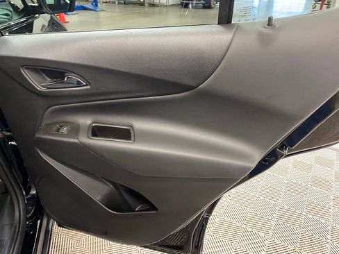 Used 2023 Chevrolet Equinox LT w/ Driver Convenience Package image 17