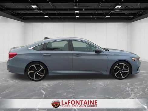 Used 2022 Honda Accord Sport image 9